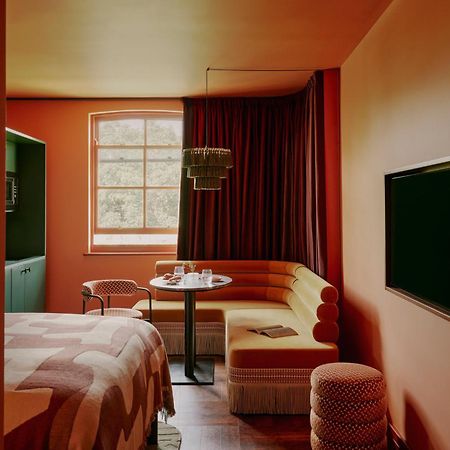 Ember Locke Kensington Hotel London Exterior photo