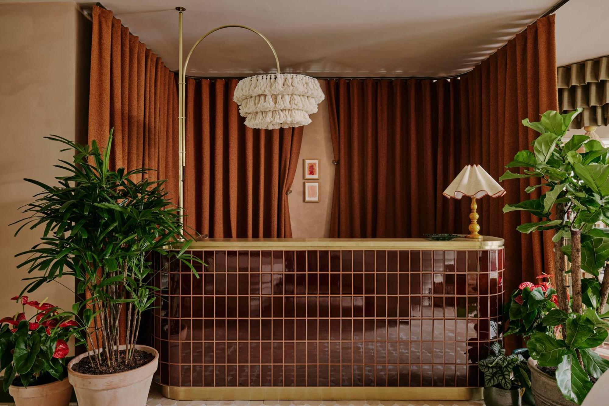 Ember Locke Kensington Hotel London Exterior photo