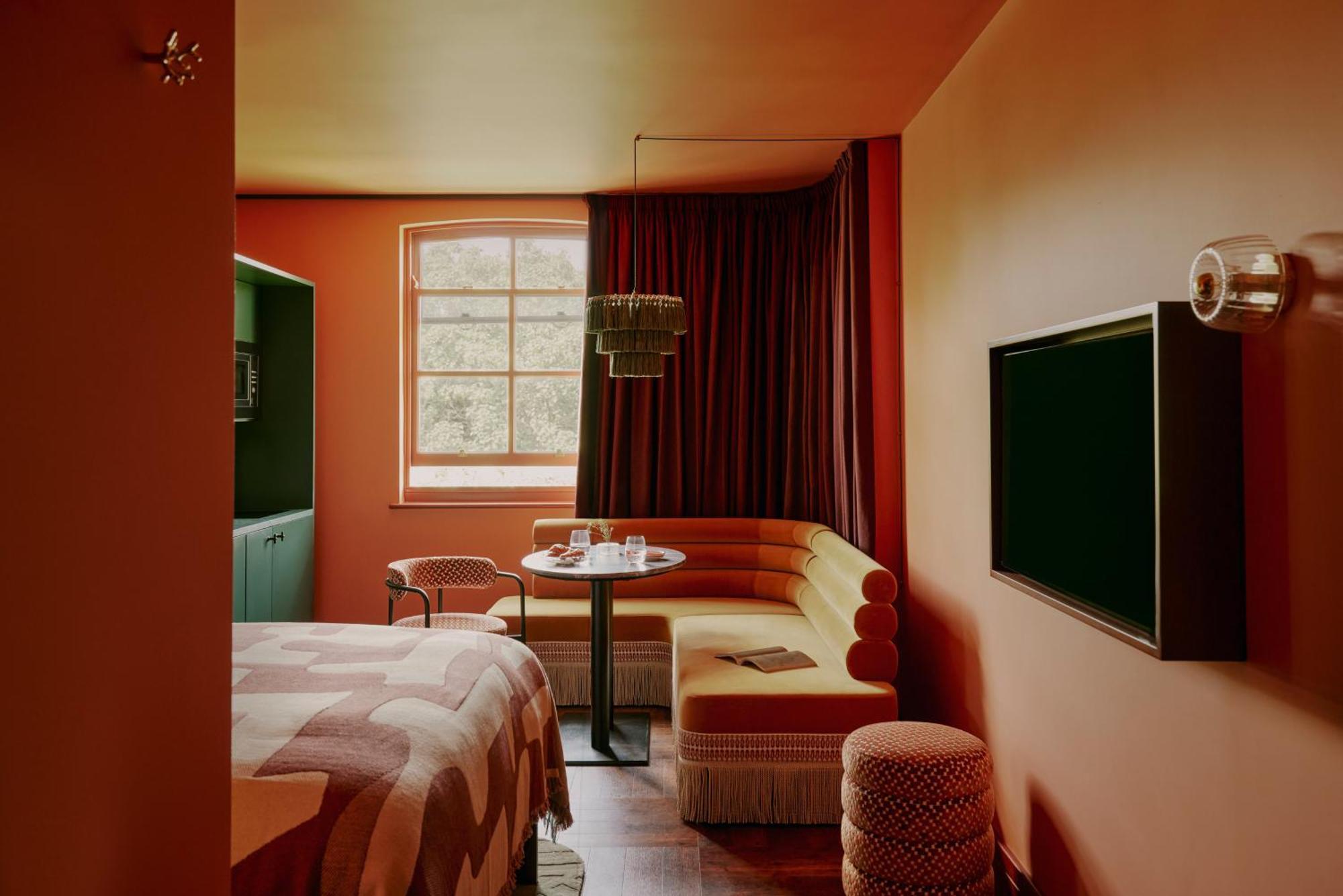 Ember Locke Kensington Hotel London Exterior photo